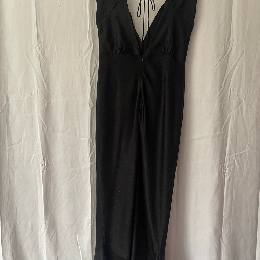 Lovers + Friends Ava Off the Shoulder Black Hammered Satin Fabric midi dress - Picture 7 of 8